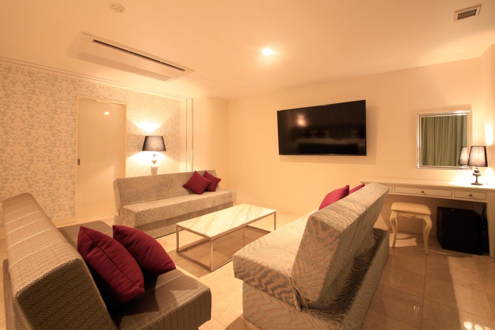 Photo of the whole room