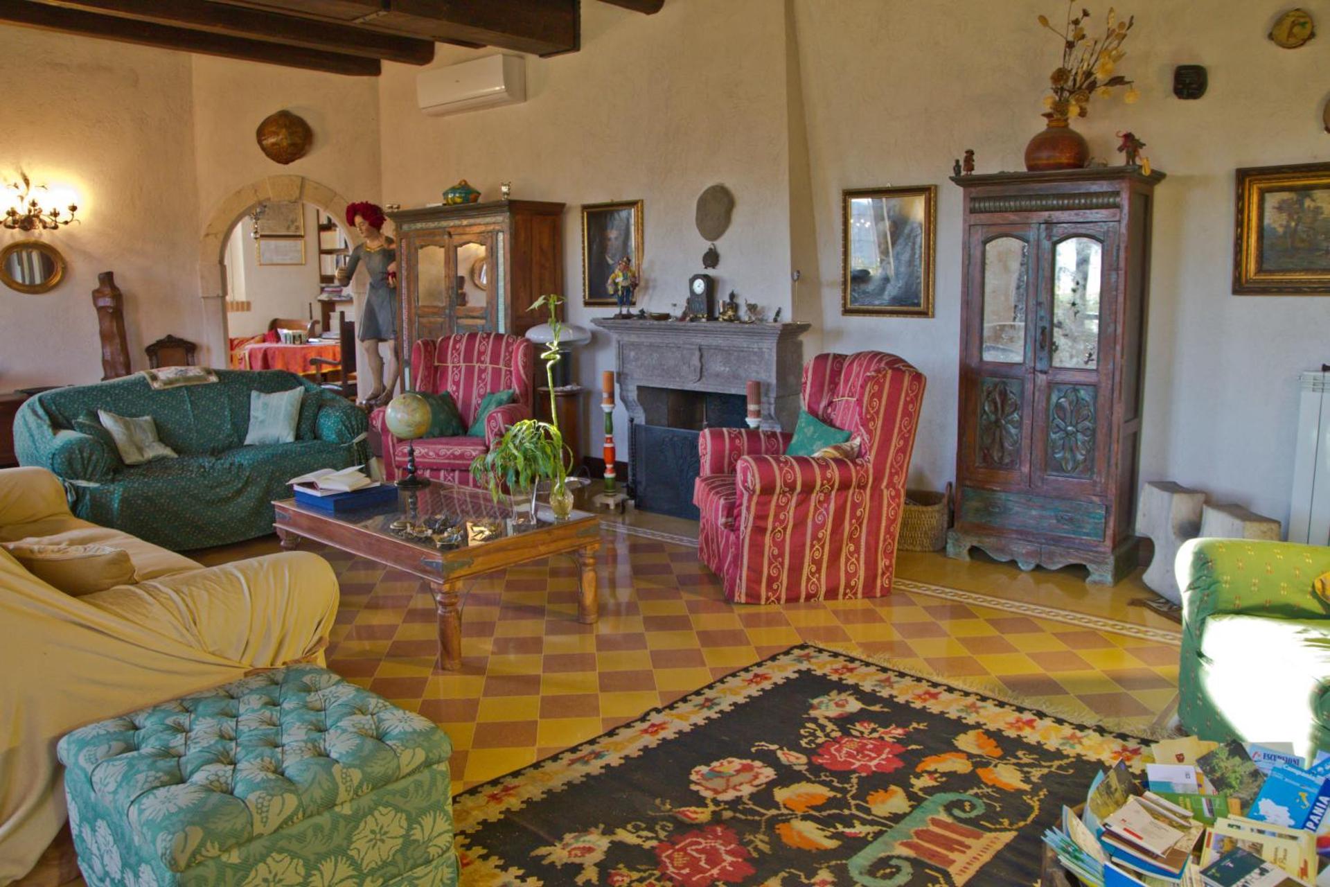 Communal lounge/ TV room