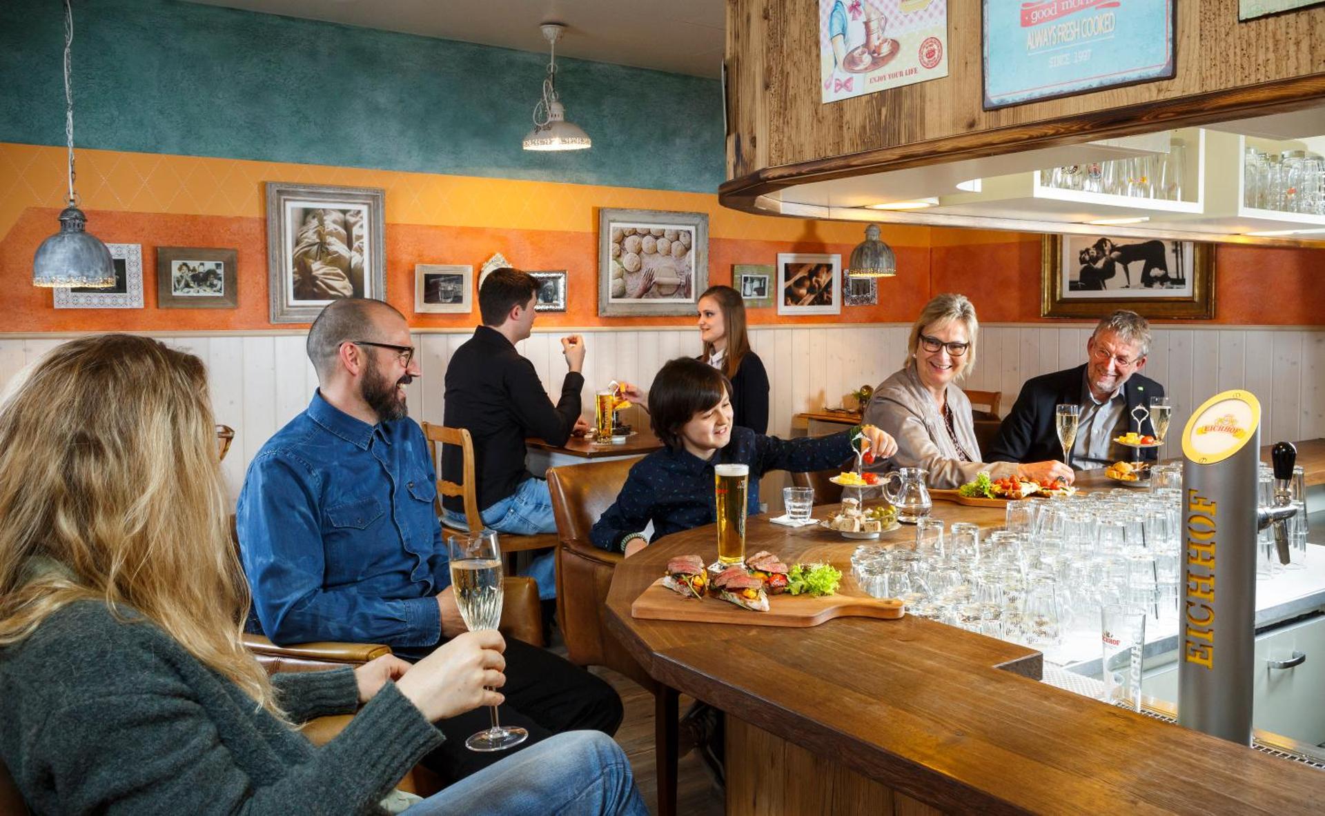 Restaurant/places to eat