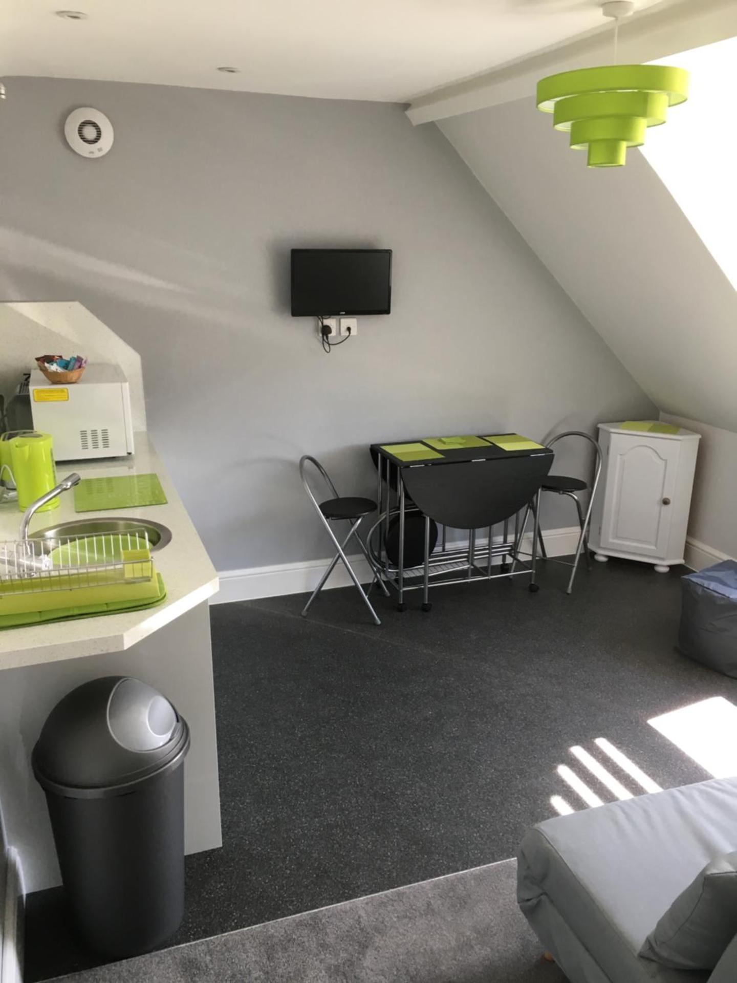 Communal lounge/ TV room