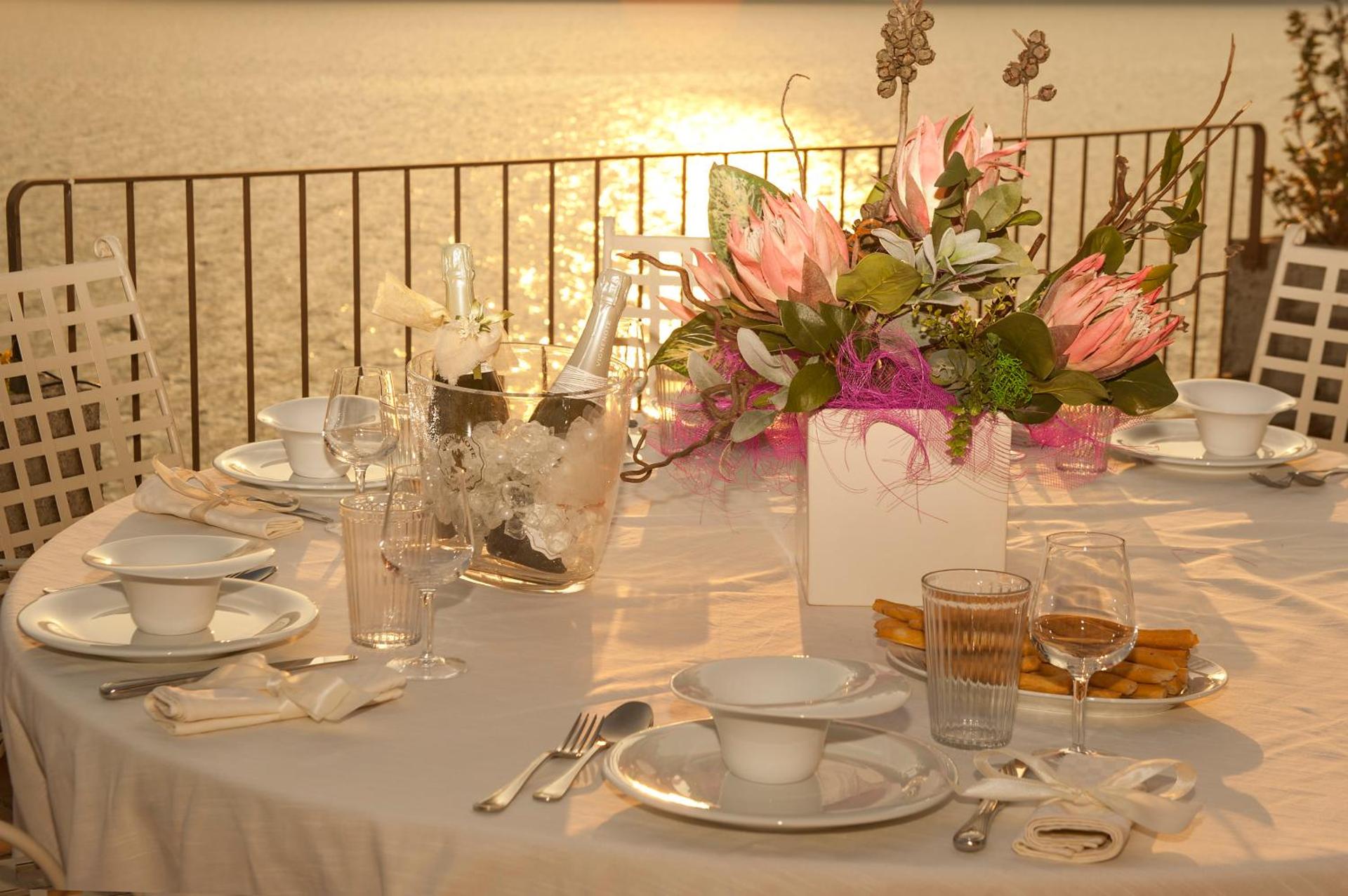 The Terrace on the Lake