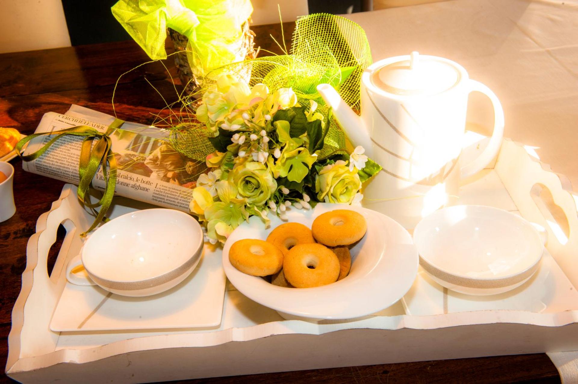 The Terrace on the Lake