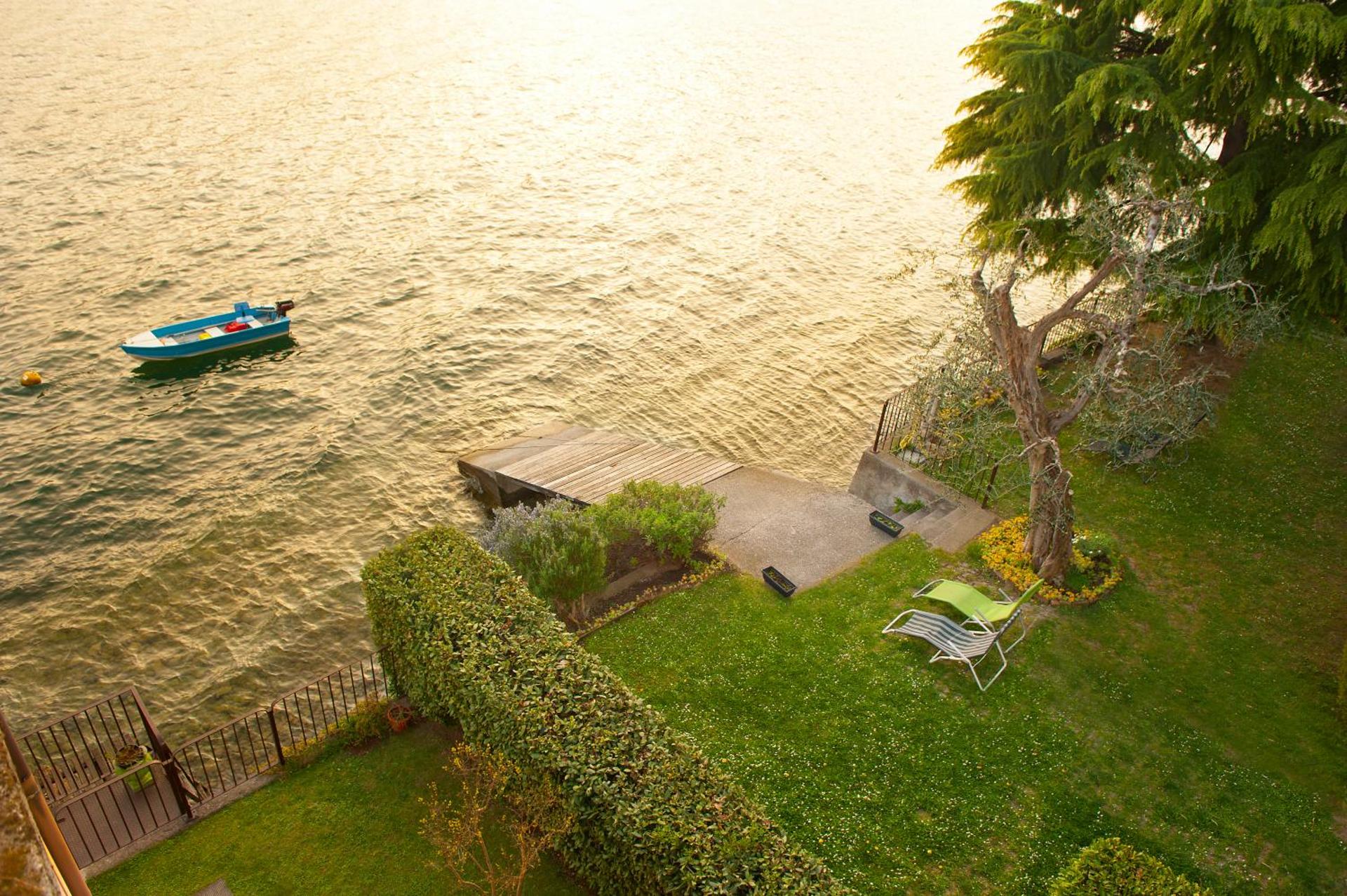 The Terrace on the Lake