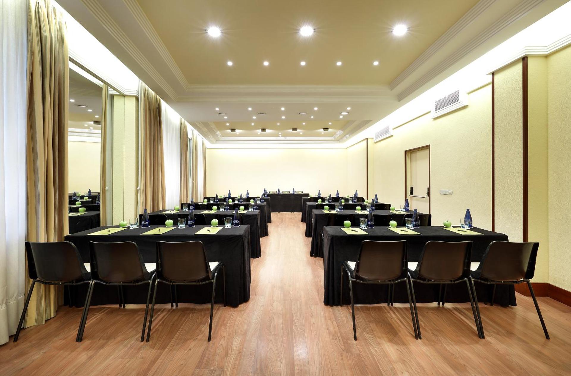 Meeting/conference room