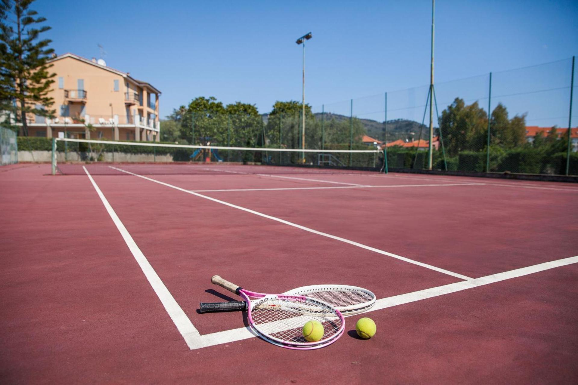 Tennis court