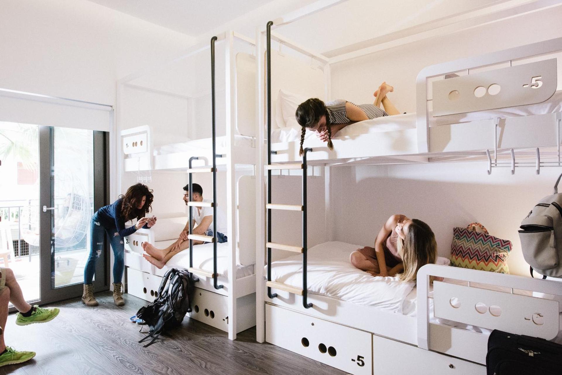 Bed in 6-Bed Mixed Dormitory Room