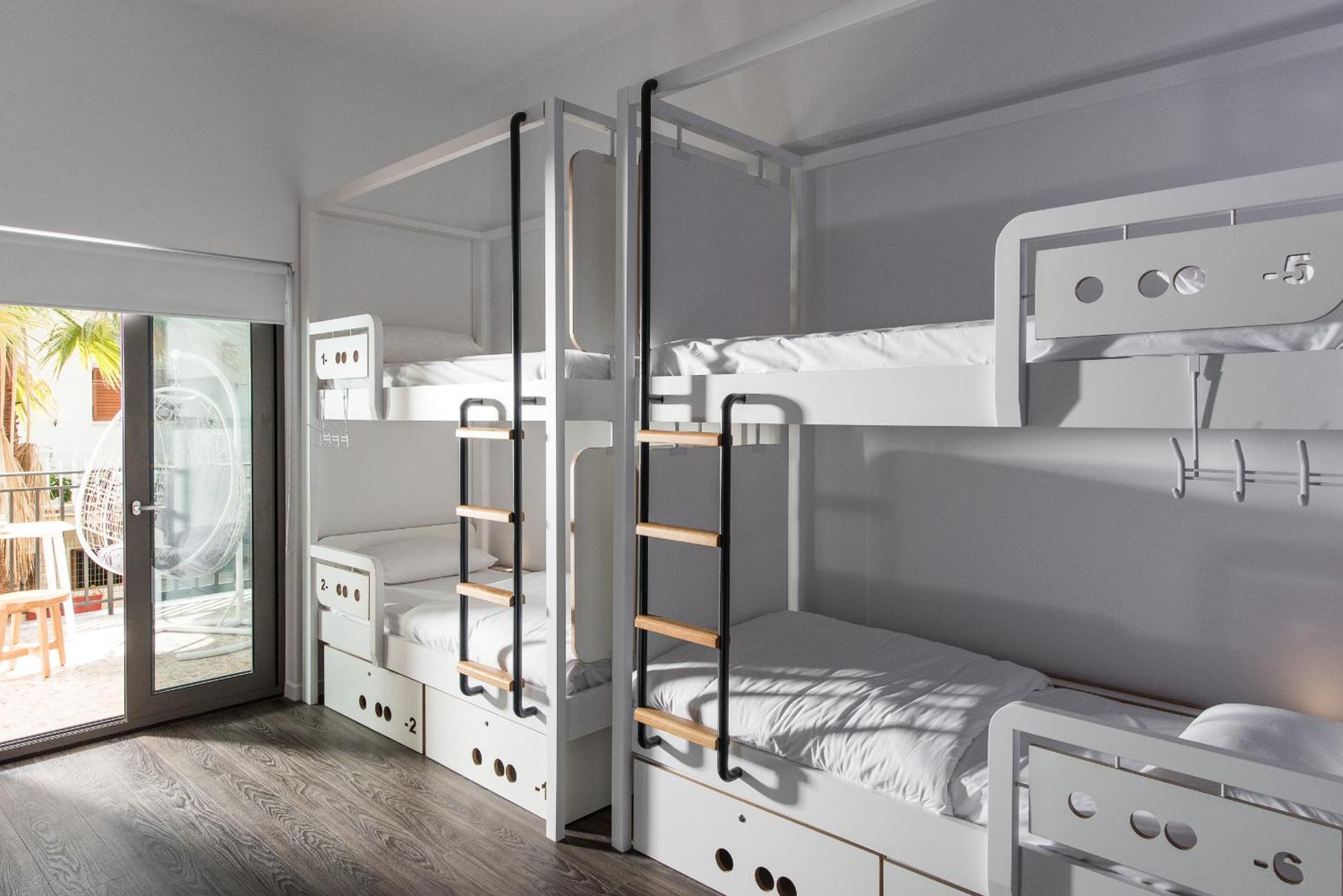 Bed in 6-Bed Mixed Dormitory Room