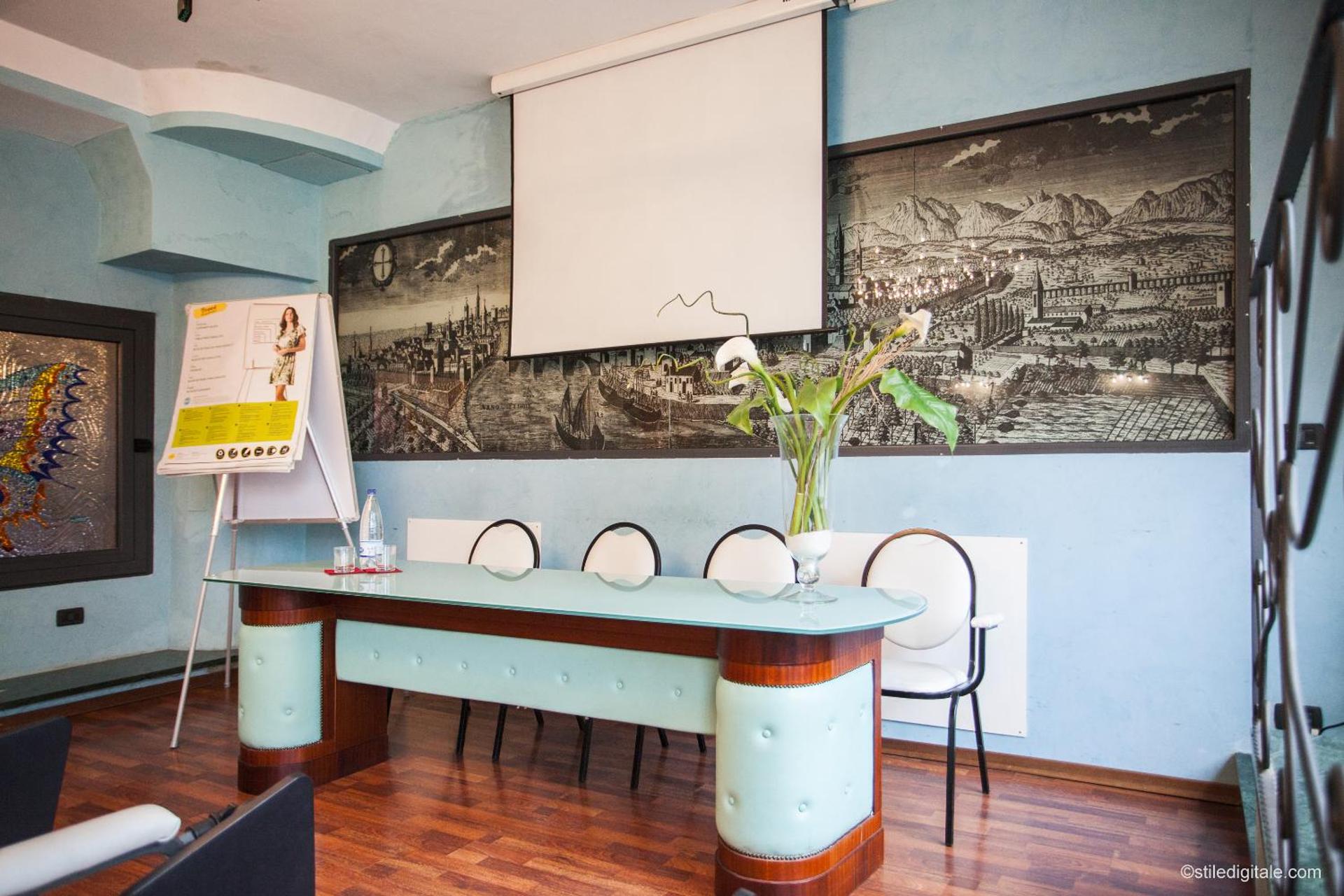 Meeting/conference room