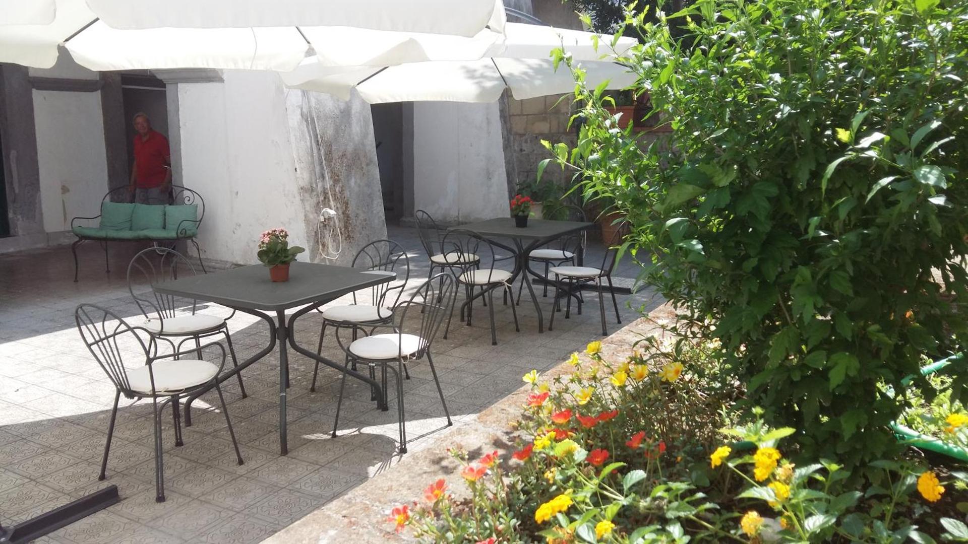 Inner courtyard view