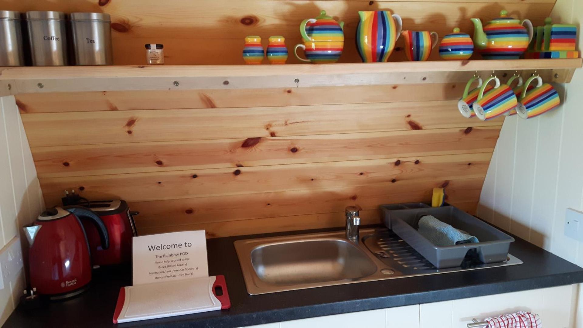 Kitchen or kitchenette