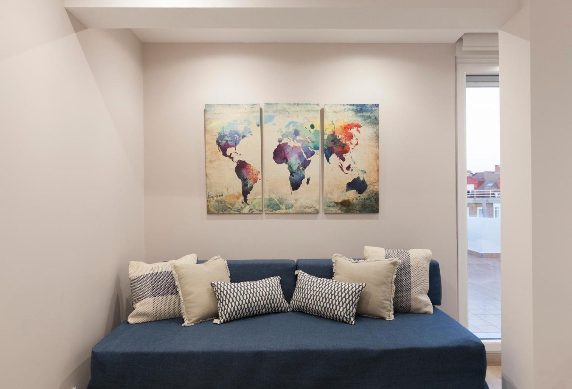 Communal lounge/ TV room