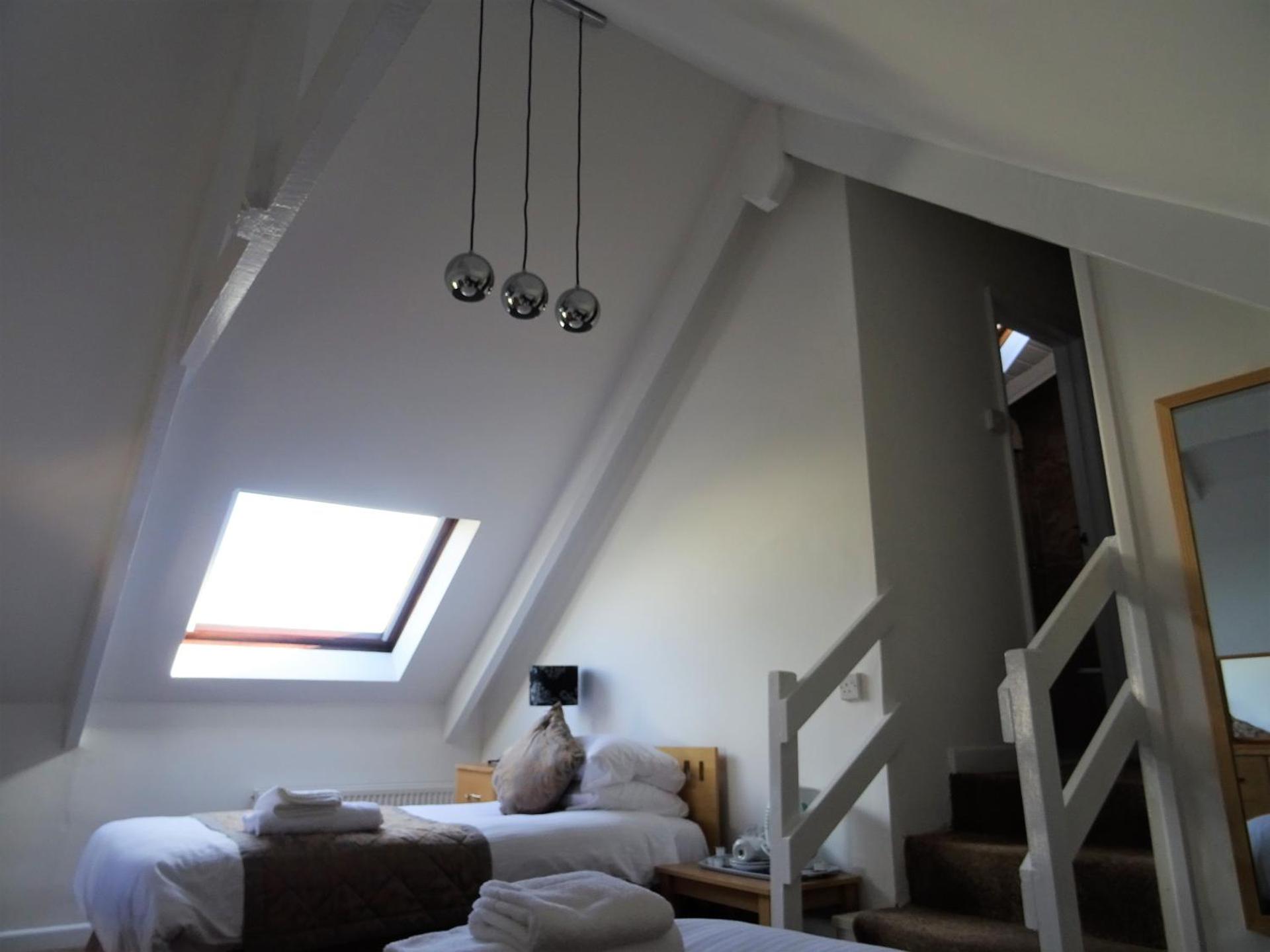 Twin Room with Bathroom