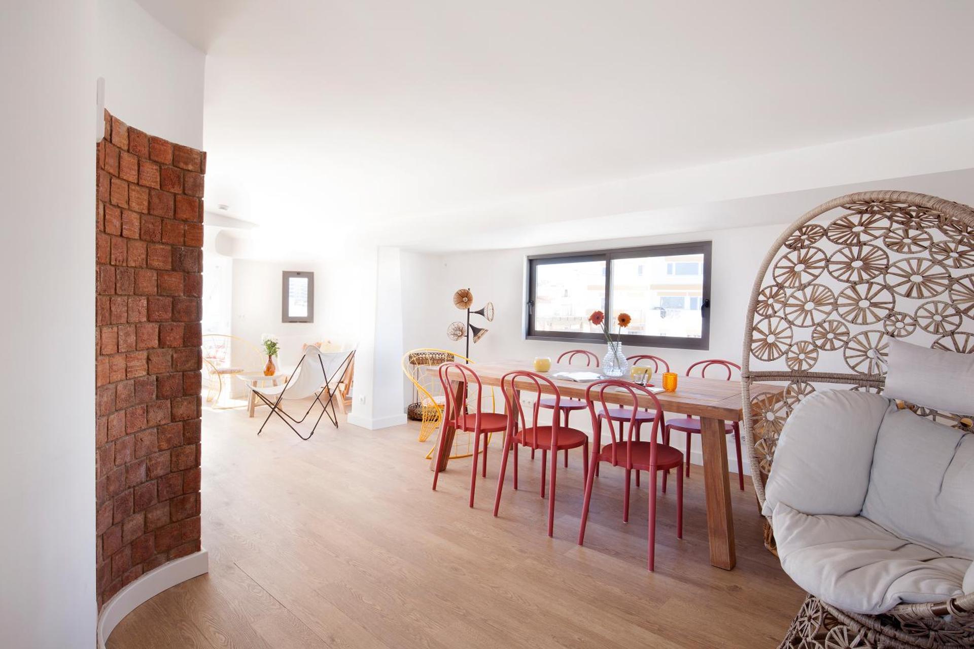 Communal lounge/ TV room