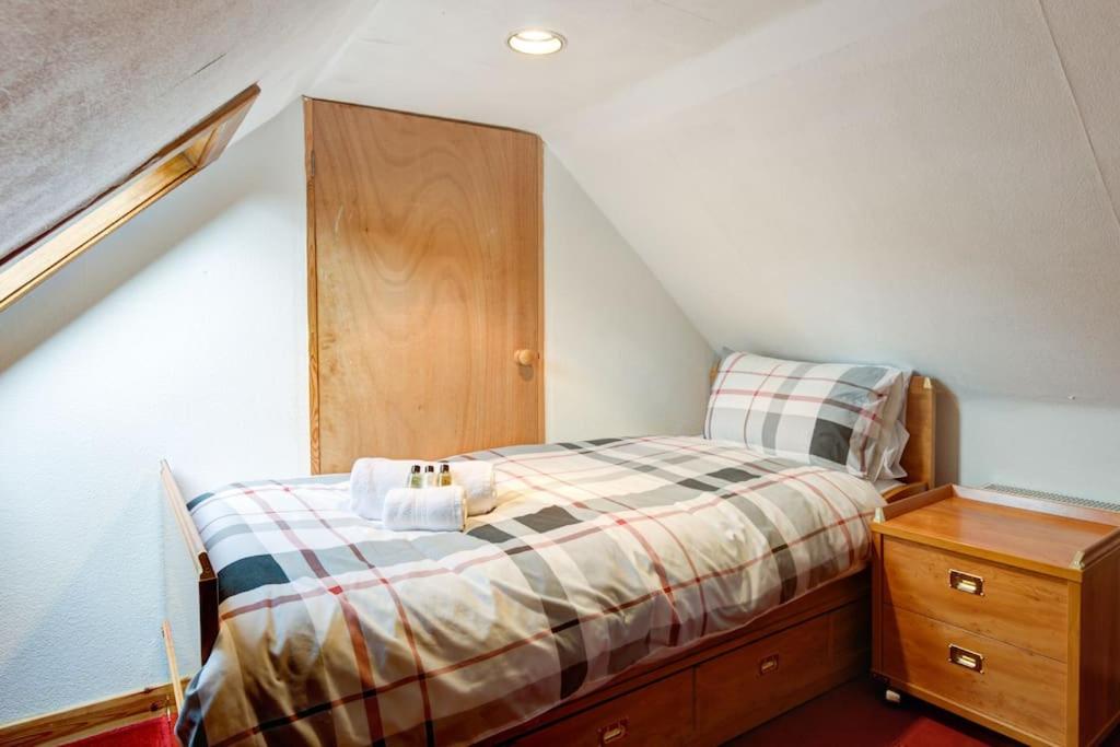 Fishermans flat - River view holiday home