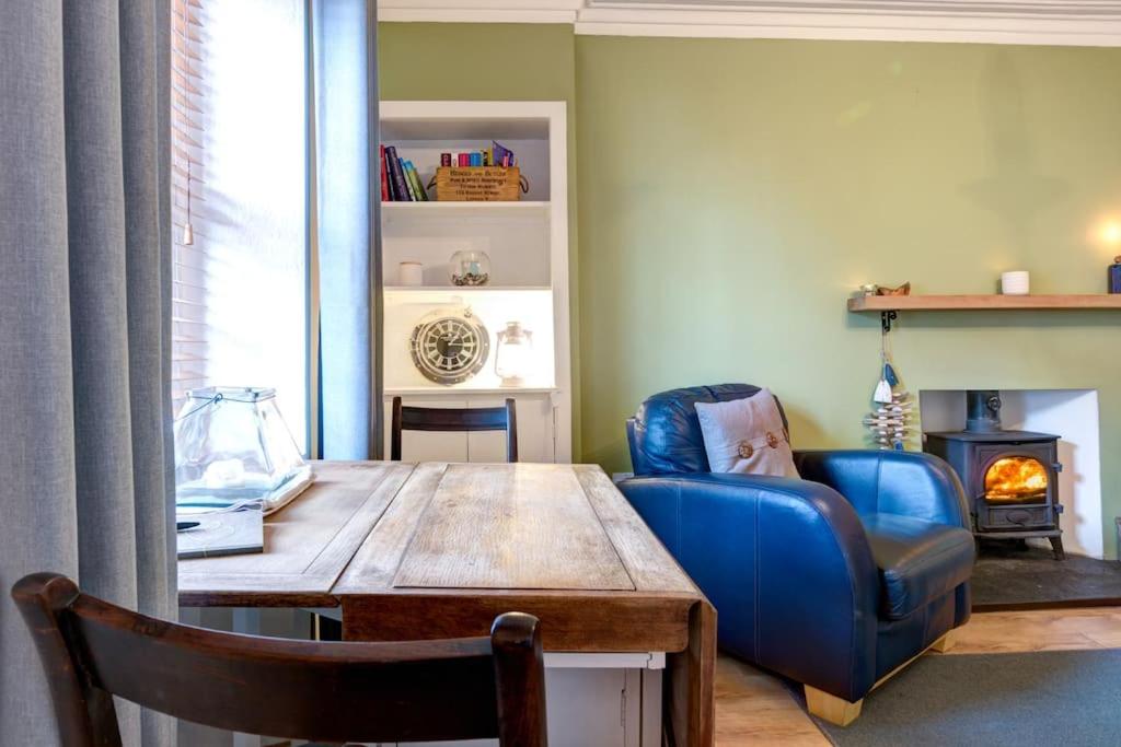 Fishermans flat - River view holiday home