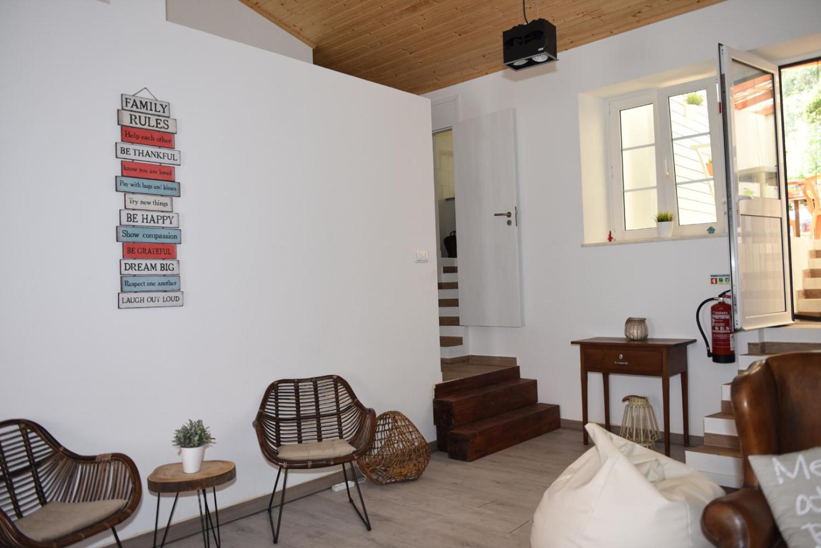 Communal lounge/ TV room