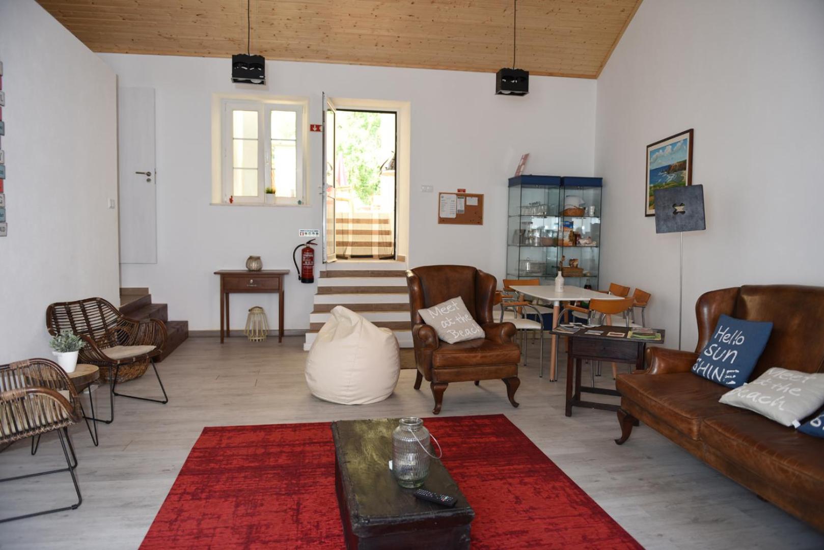 Communal lounge/ TV room