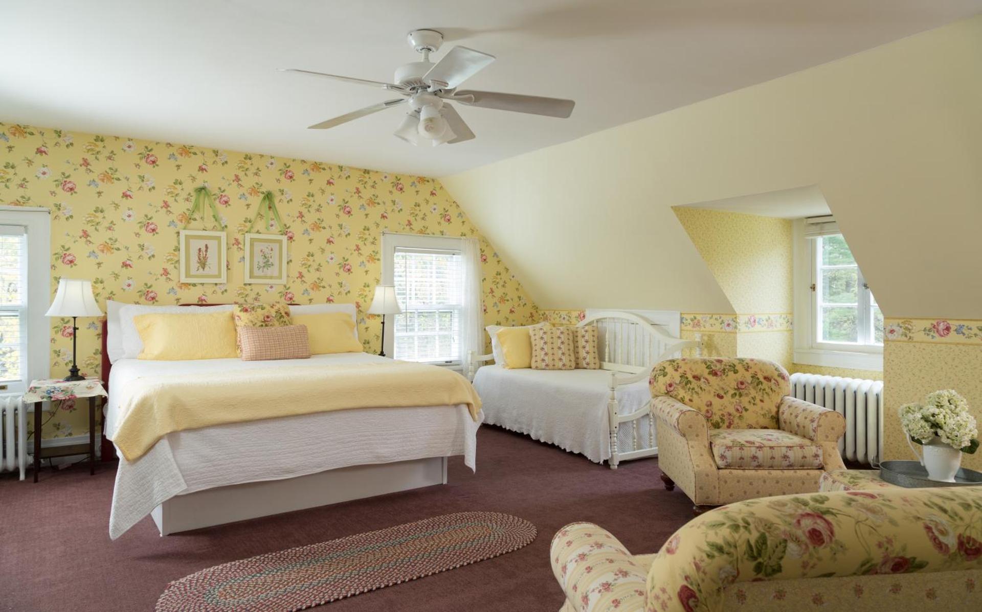 Photo of the whole room