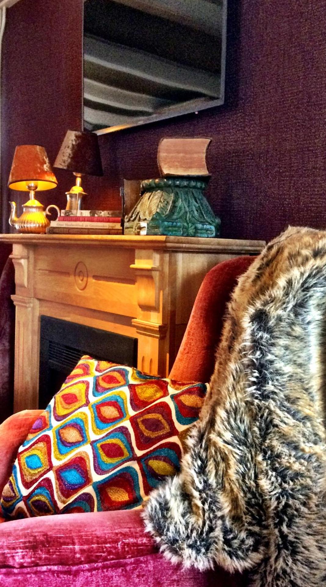 Communal lounge/ TV room