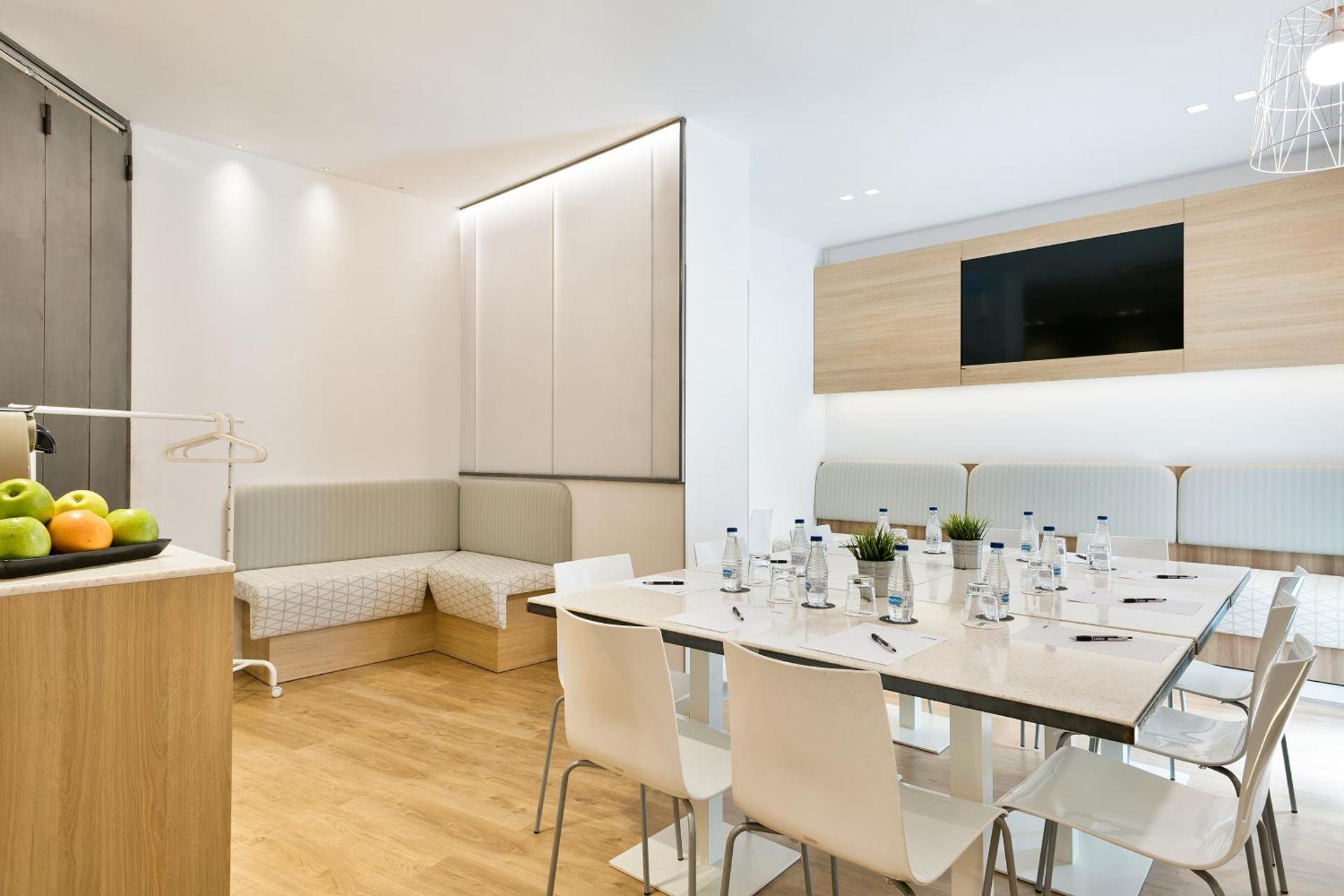 Meeting/conference room