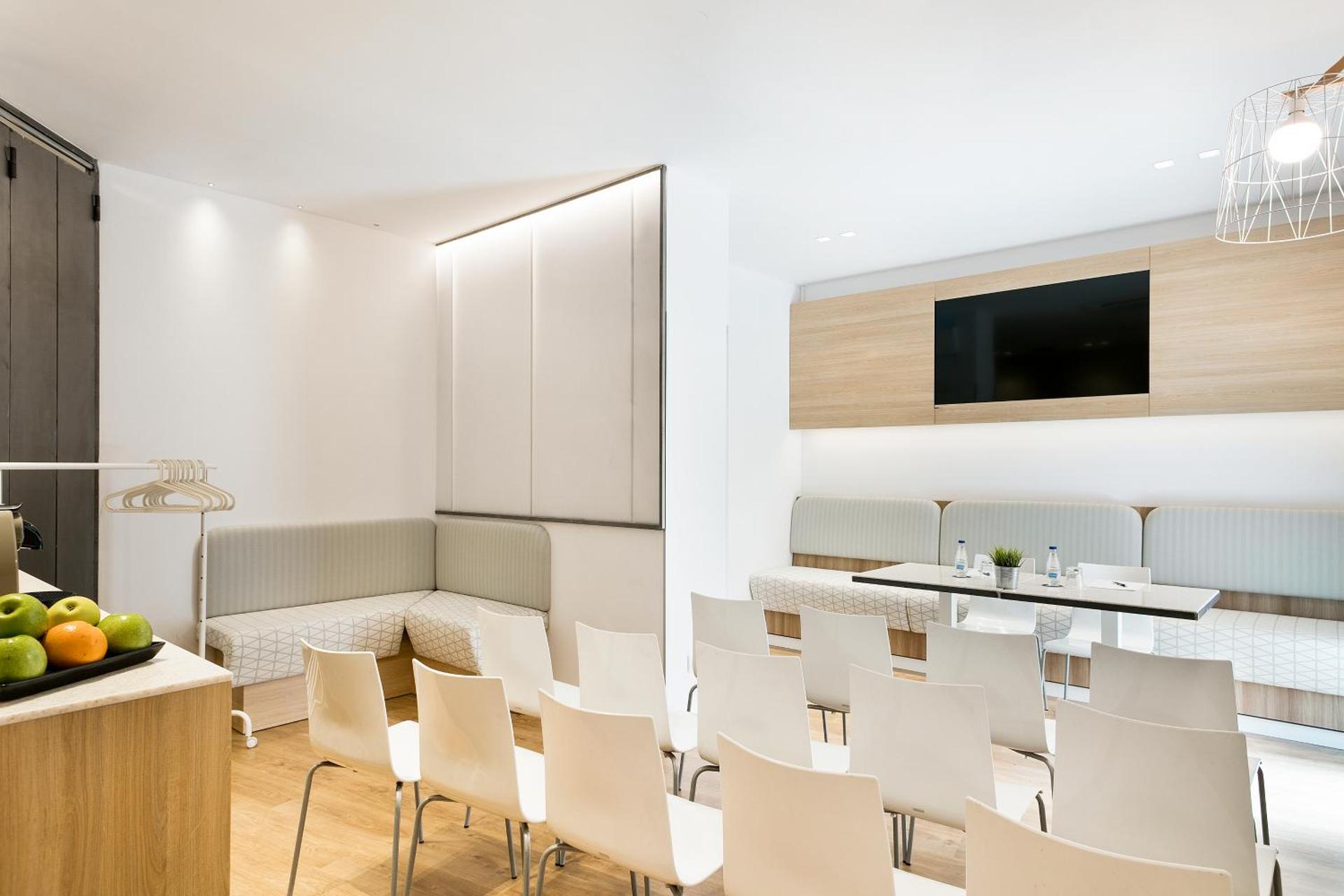 Meeting/conference room