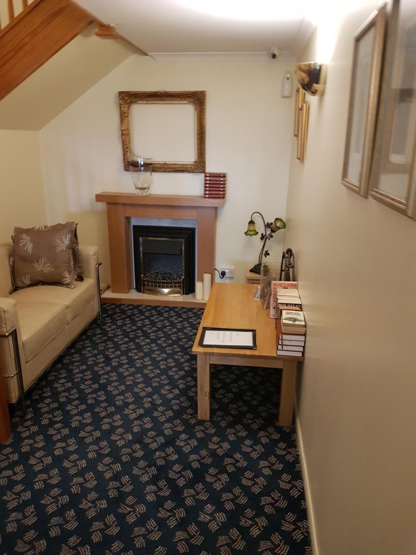 Communal lounge/ TV room