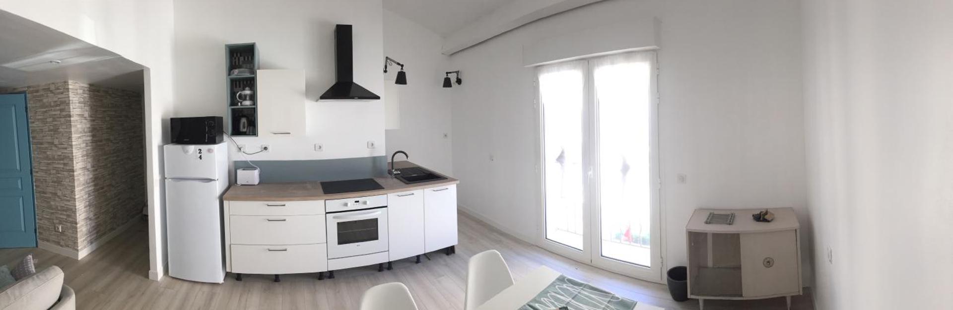 Kitchen or kitchenette