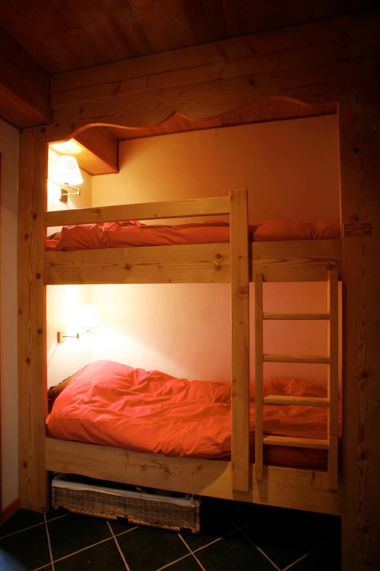 bunk bed