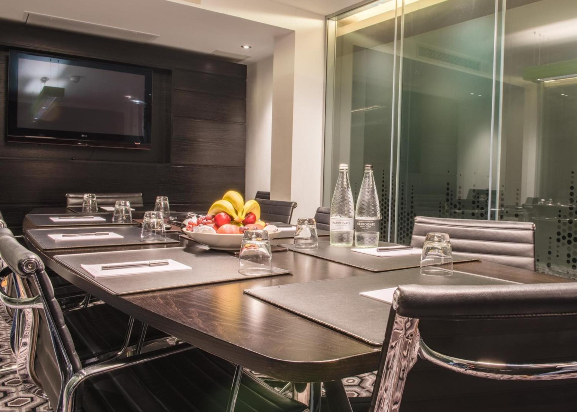 Meeting/conference room