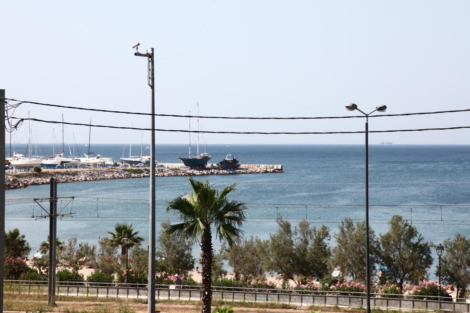 Foto 8: Unique Flat with Sea View at Edem Beach - A Seafront Property by Athenian Homes