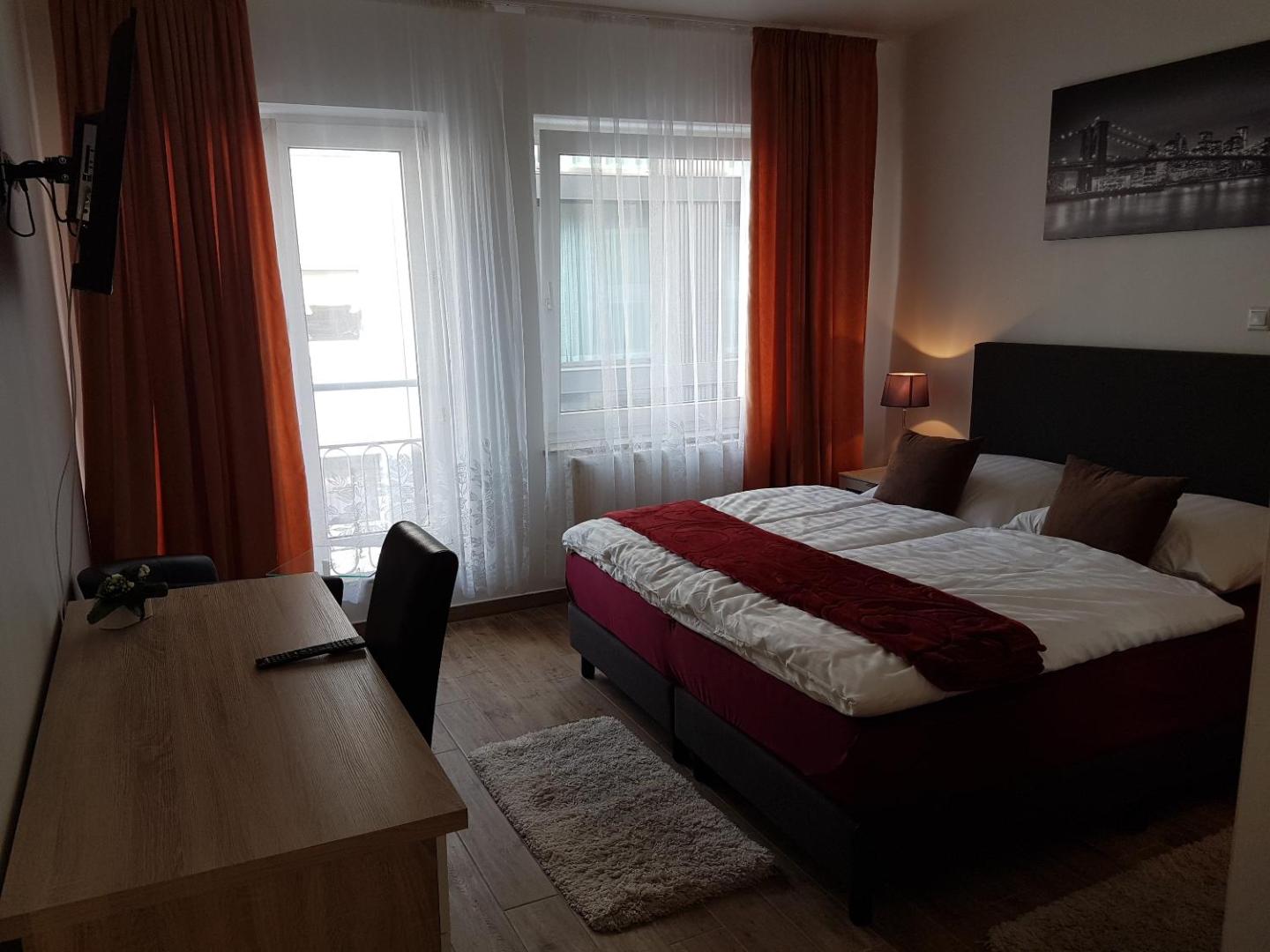 Фотография 6: Hotel Eigelstein