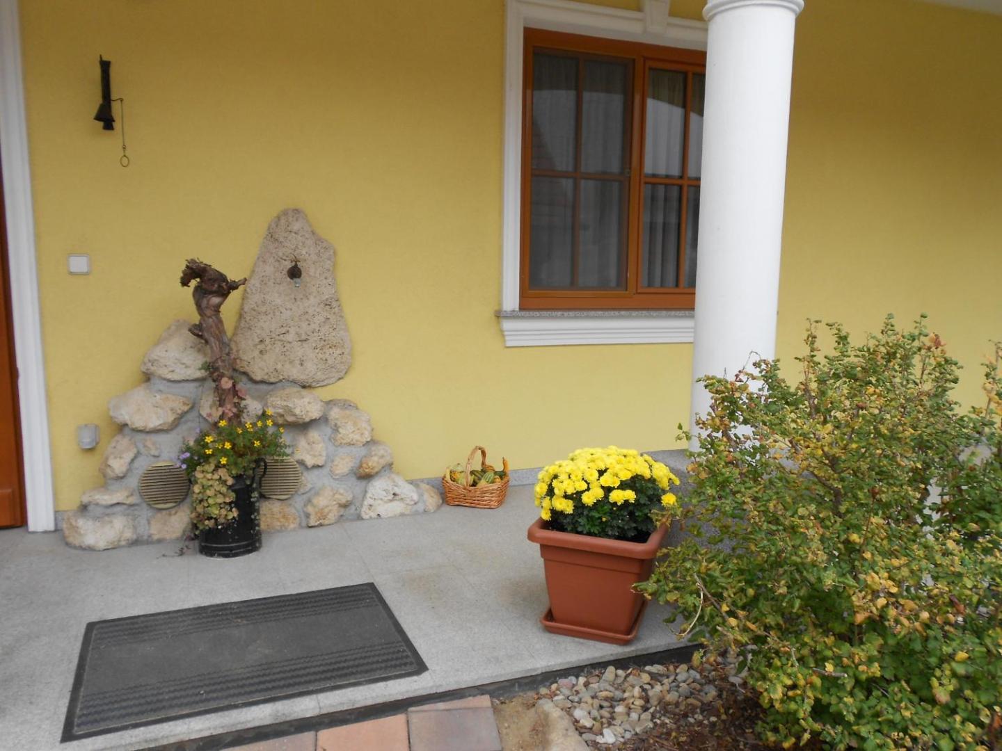 Zdjęcie 7: Weingut - Gästezimmer zum Schwalbennest