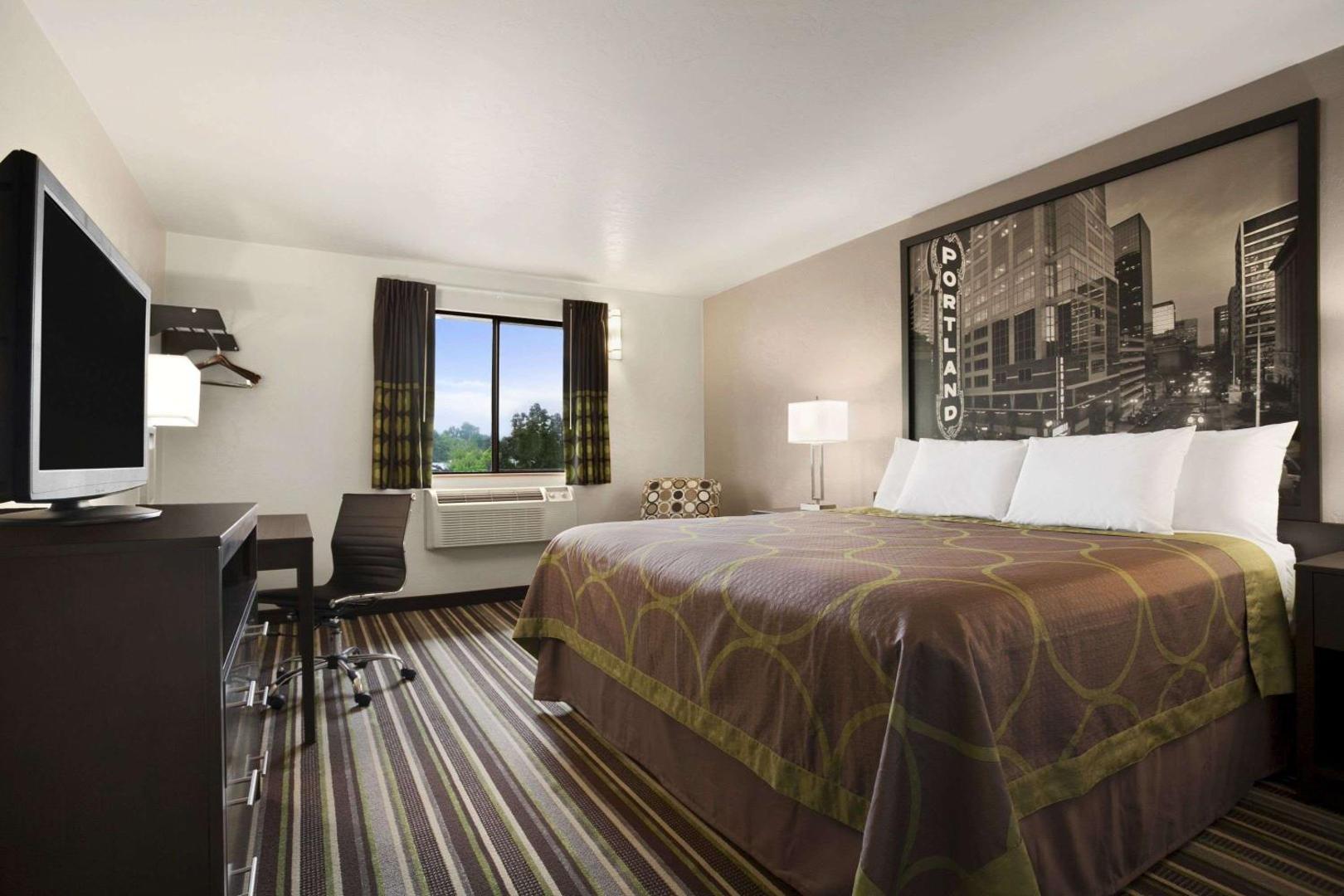 Foto 5: Super 8 by Wyndham Portland Airport
