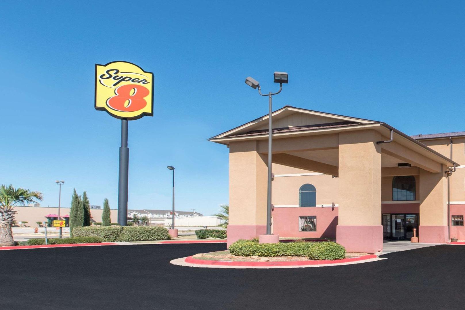 Фотография 6: Super 8 by Wyndham Abilene South