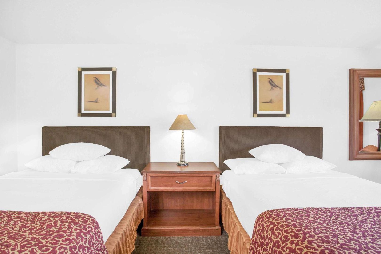 Foto 10: Ramada by Wyndham Barstow