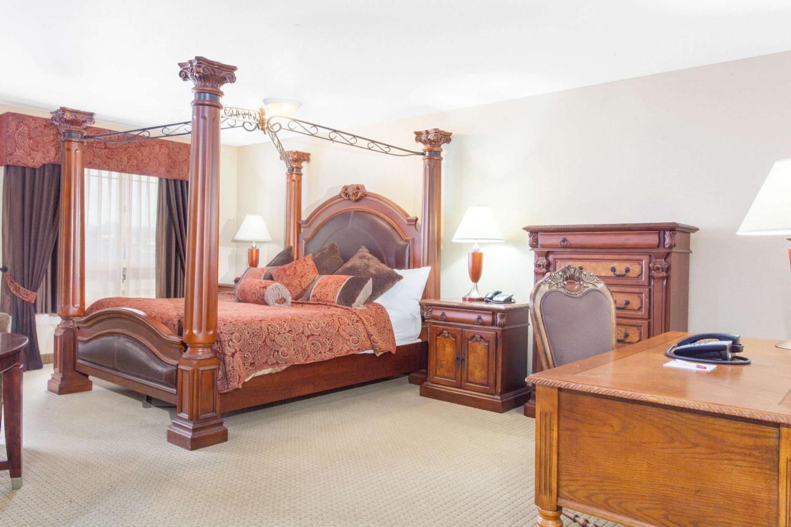 Foto 8: Ramada by Wyndham Pincher Creek