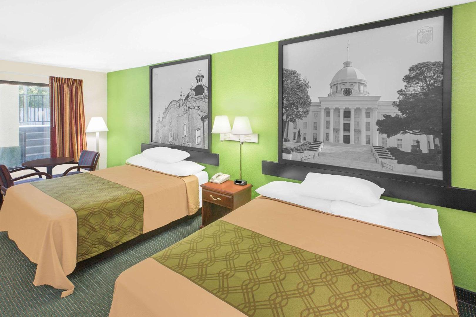 Foto 8: Super 8 by Wyndham Mobile