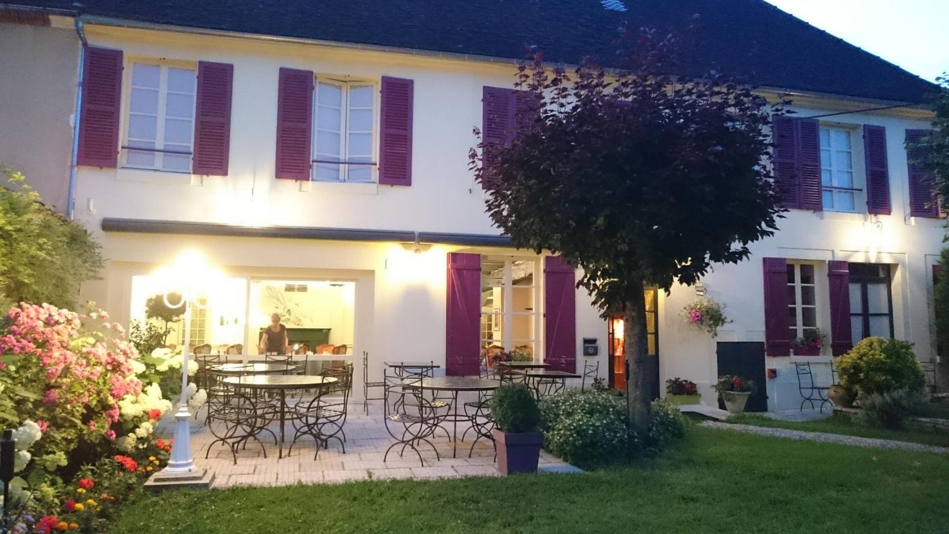Billede 5: LOGIS - Hôtel Restaurant Les Tilleuls