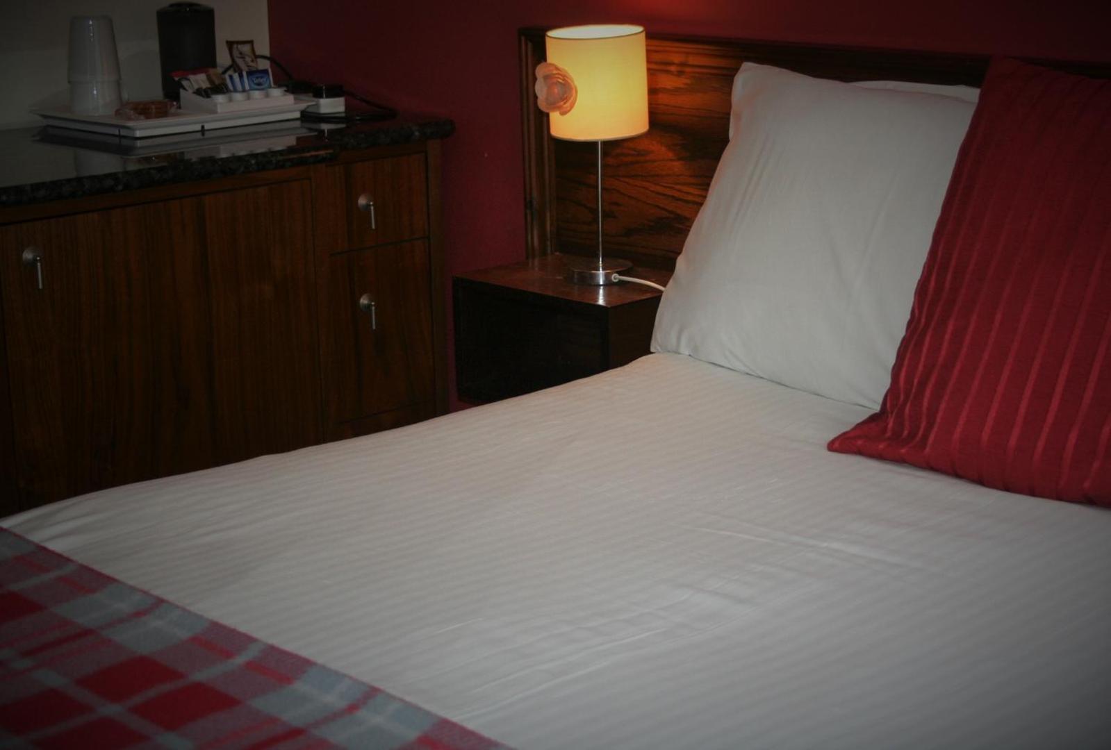 Foto 9: Fox & Hound Hotel