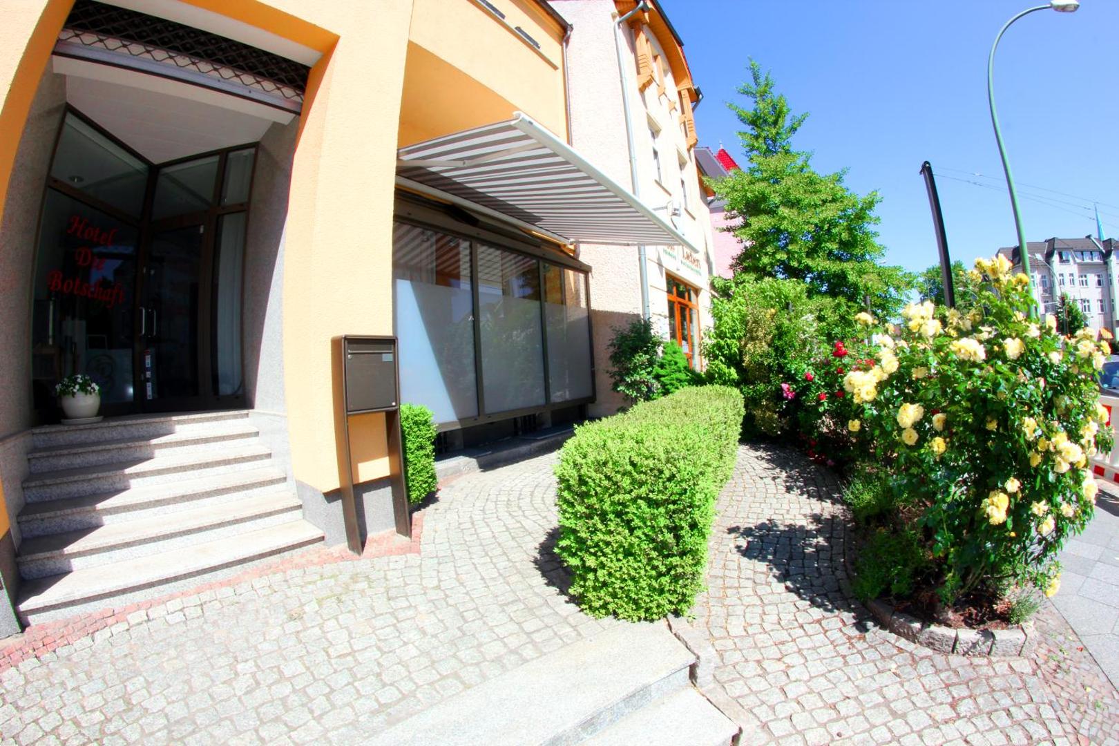 Botschaft photo 7