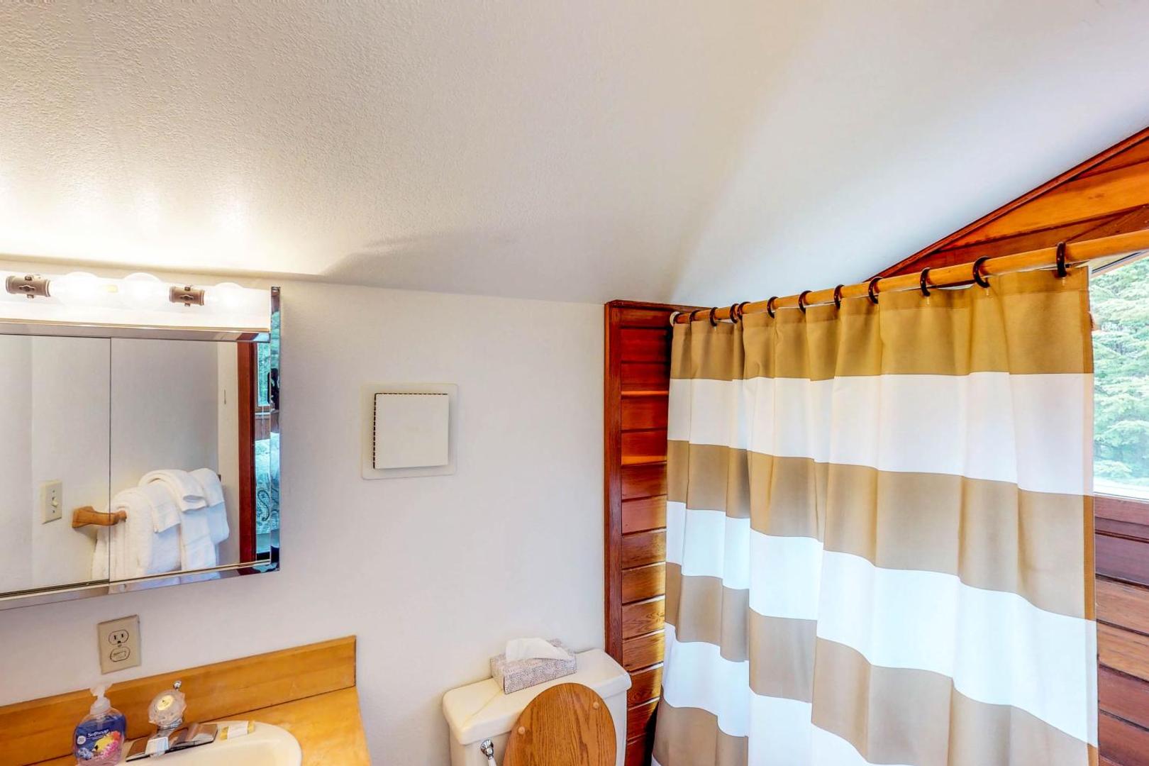 Open-Beam Girdwood Chalet w Sunlit Solarium的照片3