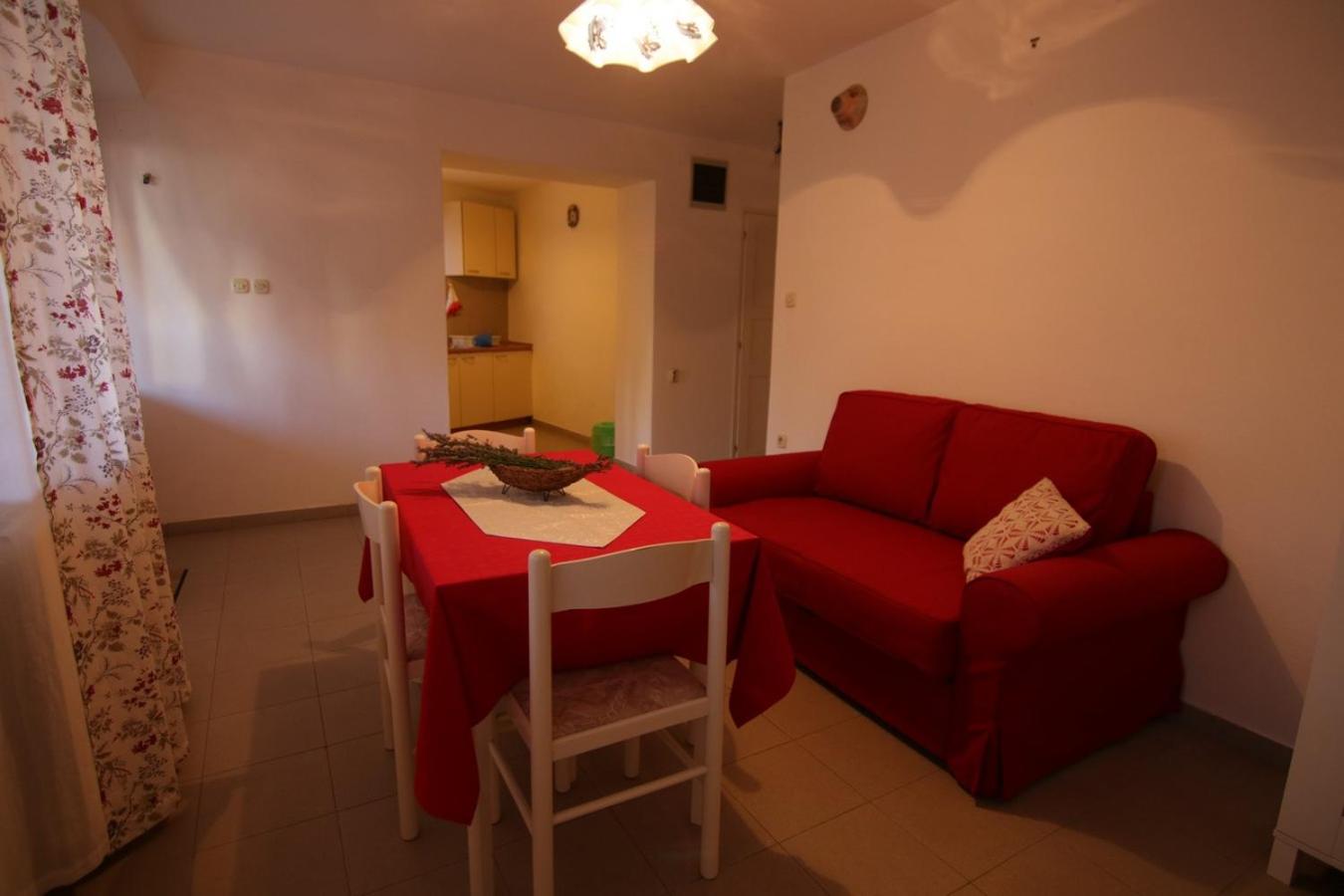 Photo 4 : App with a lovely patio