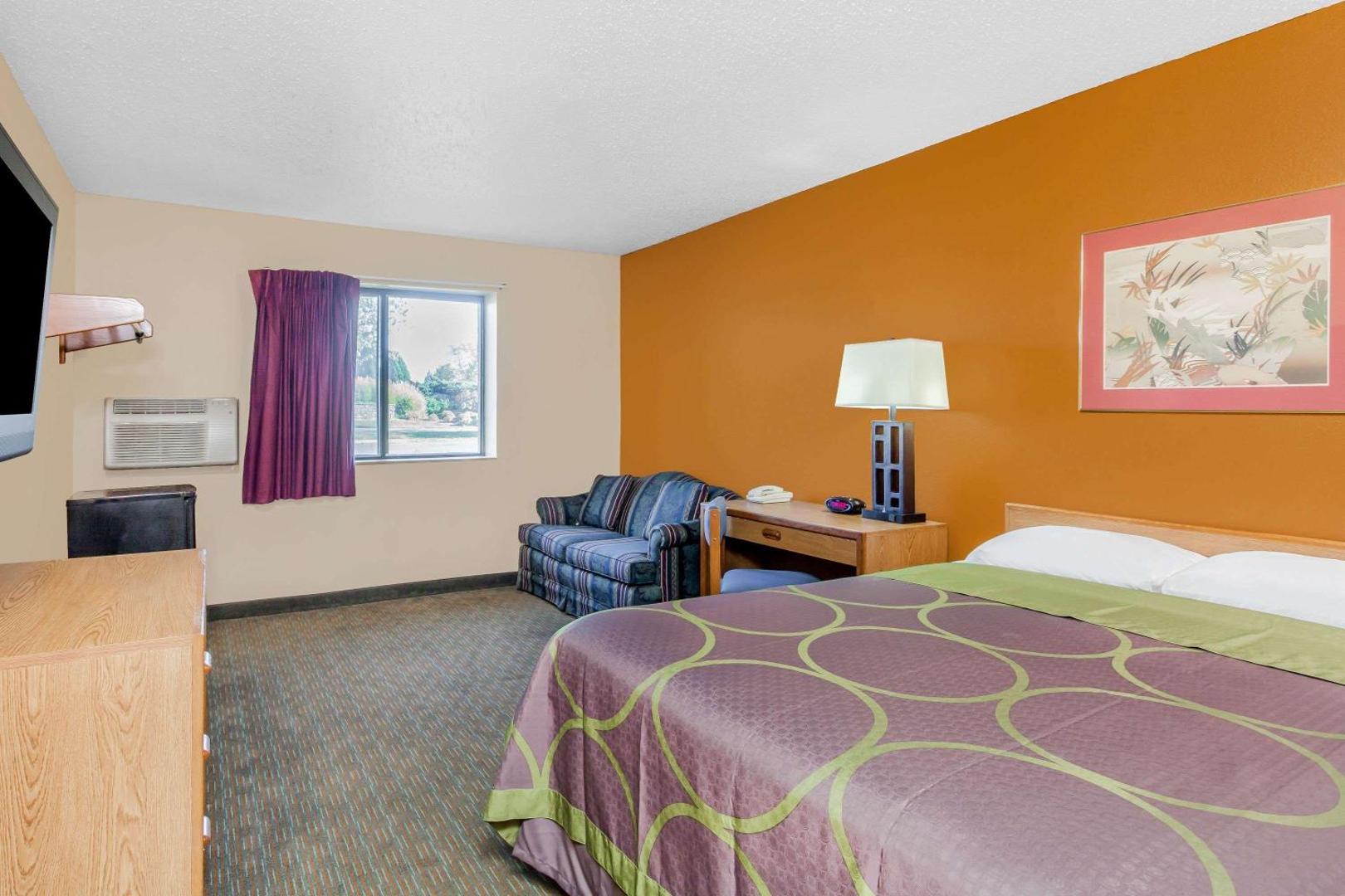 Bilde 5: Super 8 by Wyndham Charlotte/Amusement Park Area