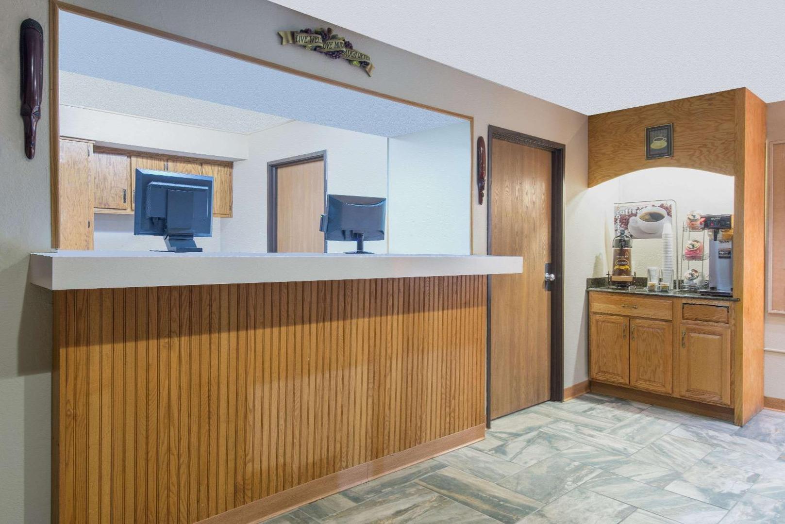 Super 8 by Wyndham Youngstown/Austintown photo 4