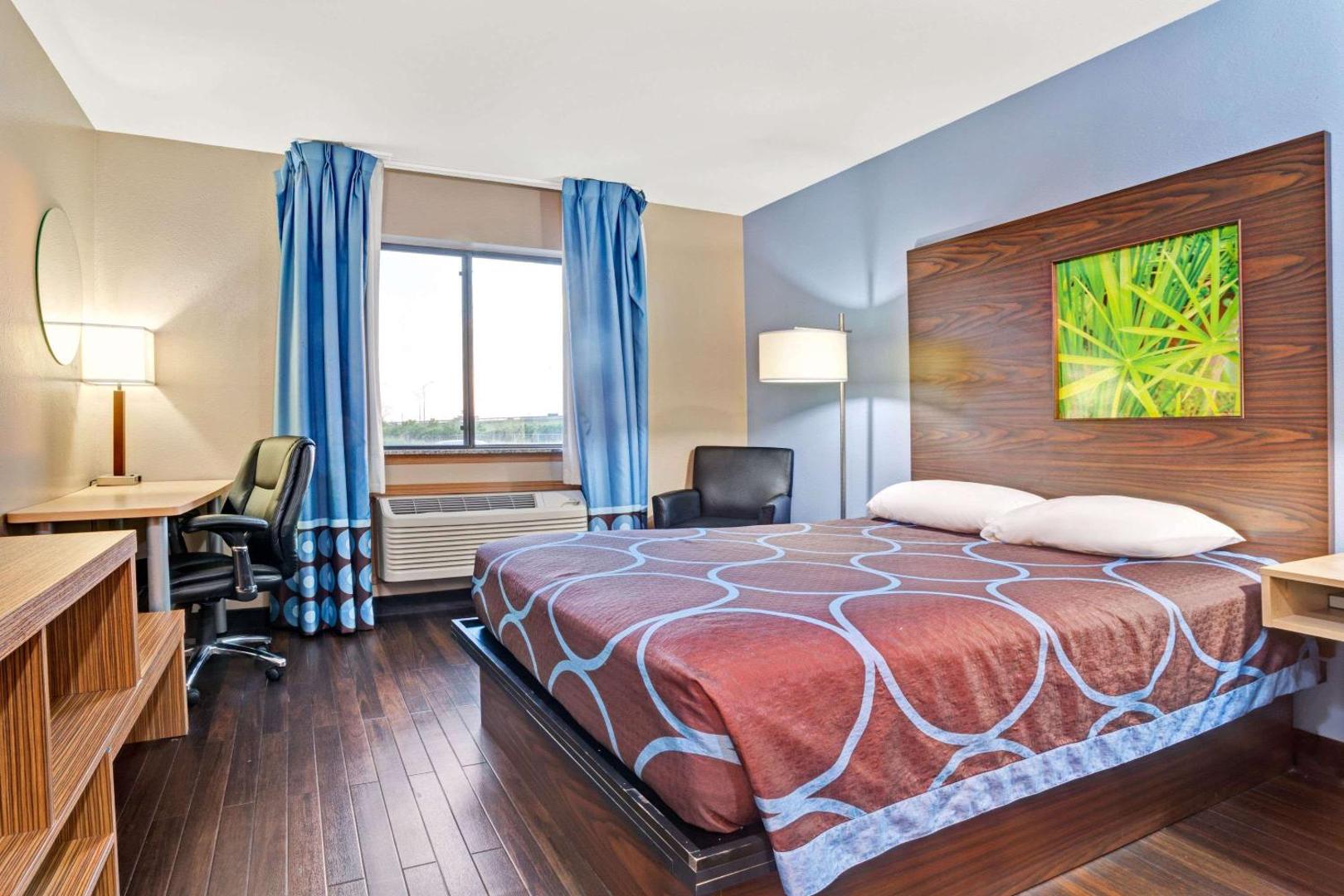 Bilde 5: Super 8 by Wyndham Louisville Airport