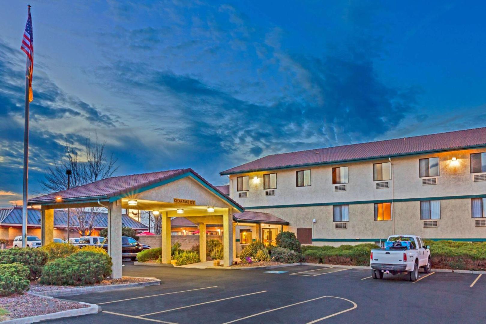 Foto 8: Super 8 by Wyndham Union Gap Yakima Area