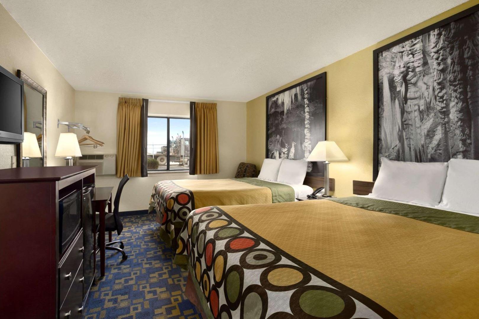 Foto 5: Super 8 by Wyndham Carlsbad