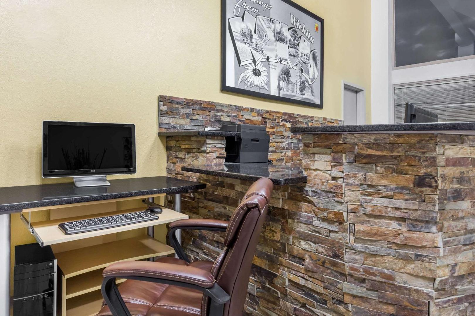 Φωτογραφία 9: Super 8 by Wyndham Wichita Airport West Kellogg