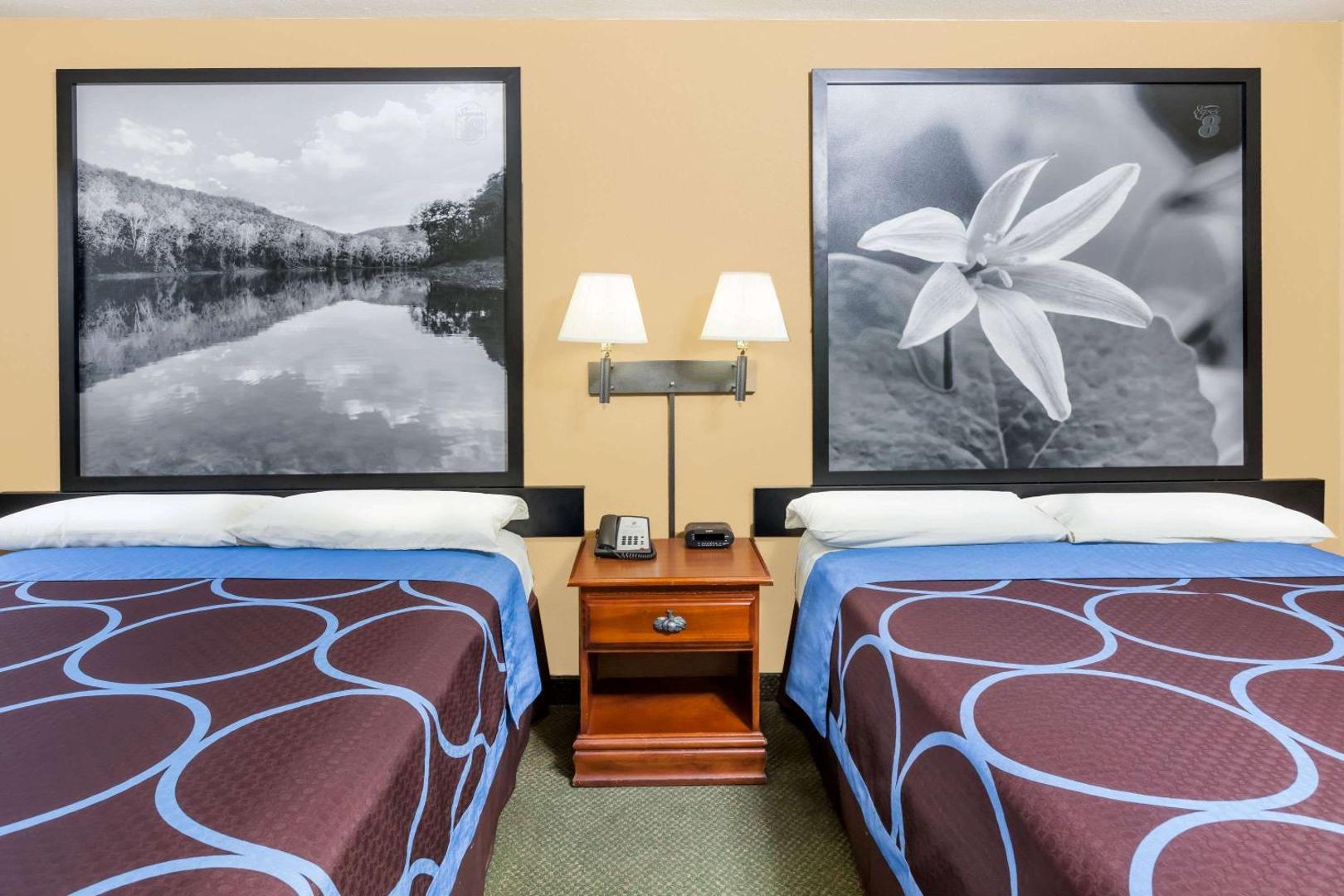 Foto 3: Super 8 by Wyndham Pine Bluff