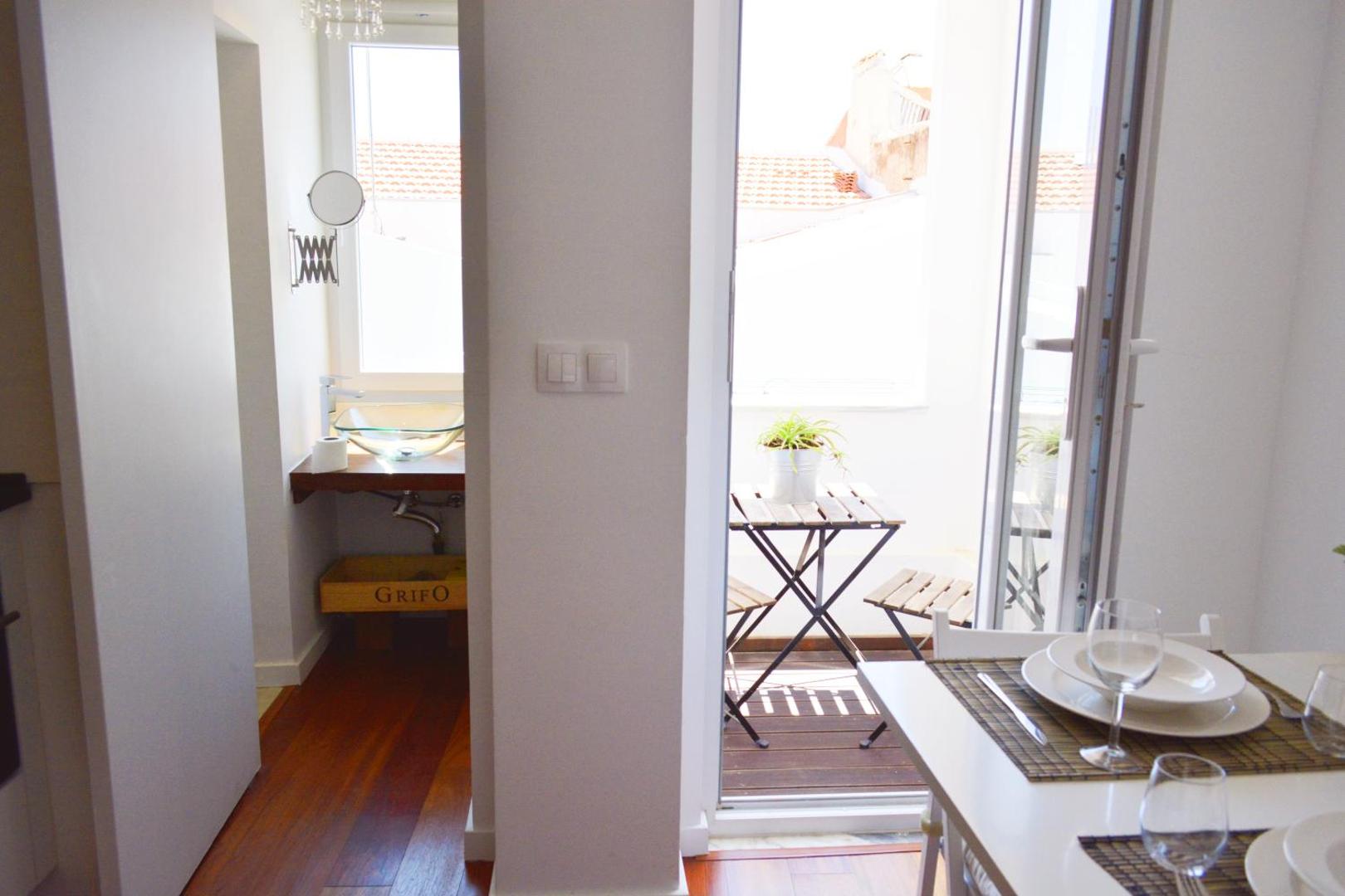 Fotografie 2: 16 2 - Lisbon City Balcony